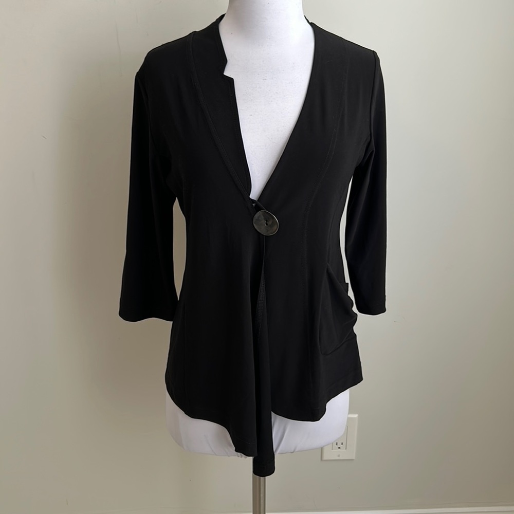 Black Women's Button-Front 3/4 Sleeve Top